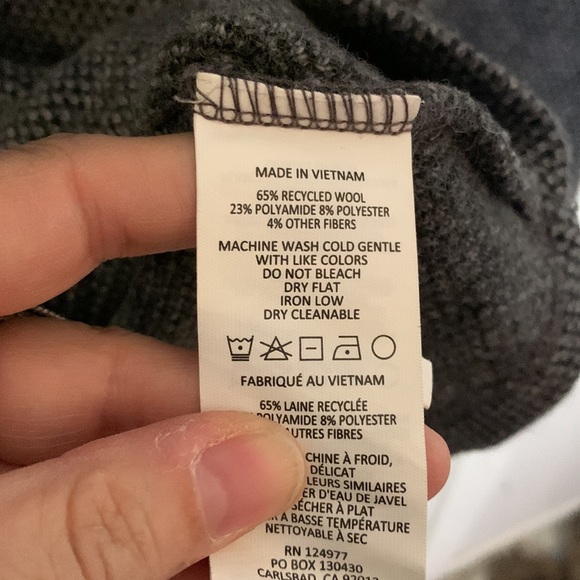 Prana grey wool blend long sleeve sweater with wide neck with buttons Size M - Picture 9 of 10